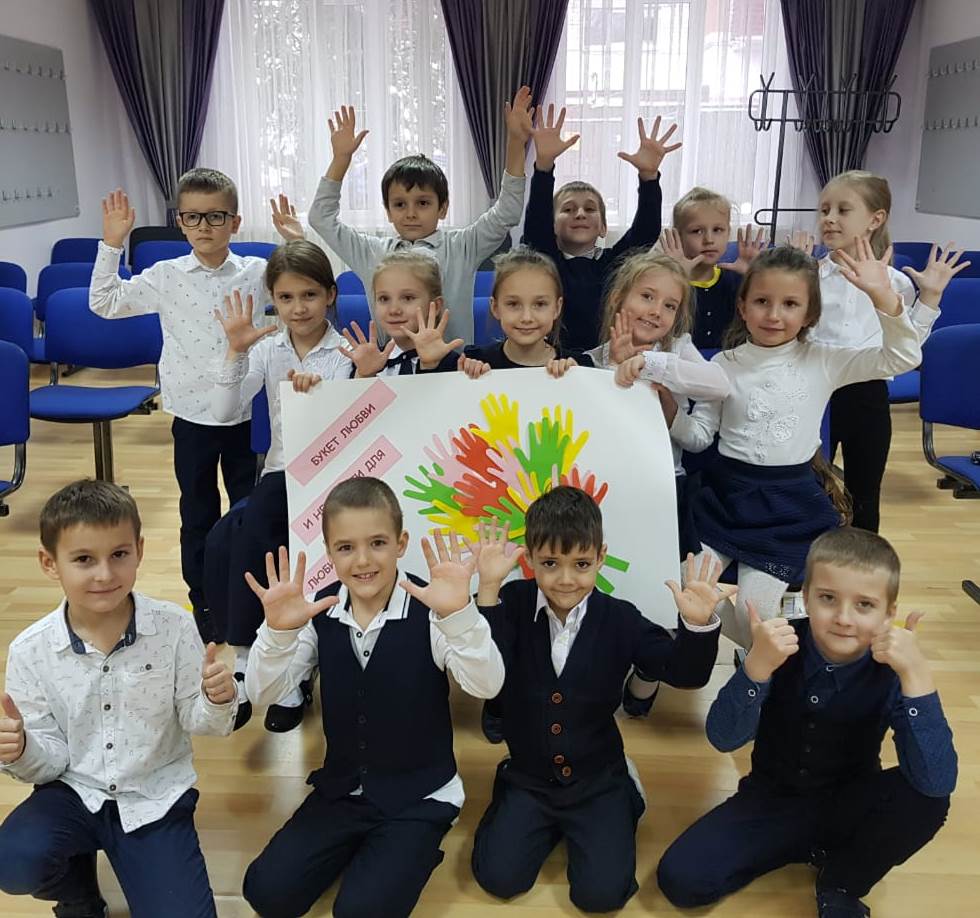 Праздник любимых мам